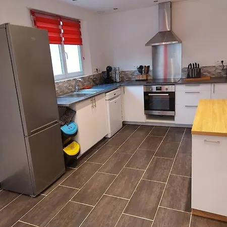 Jolie Maison Entre Terre Et Feriehus