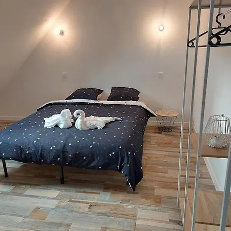 Jolie Maison Entre Terre Et * Lithaire